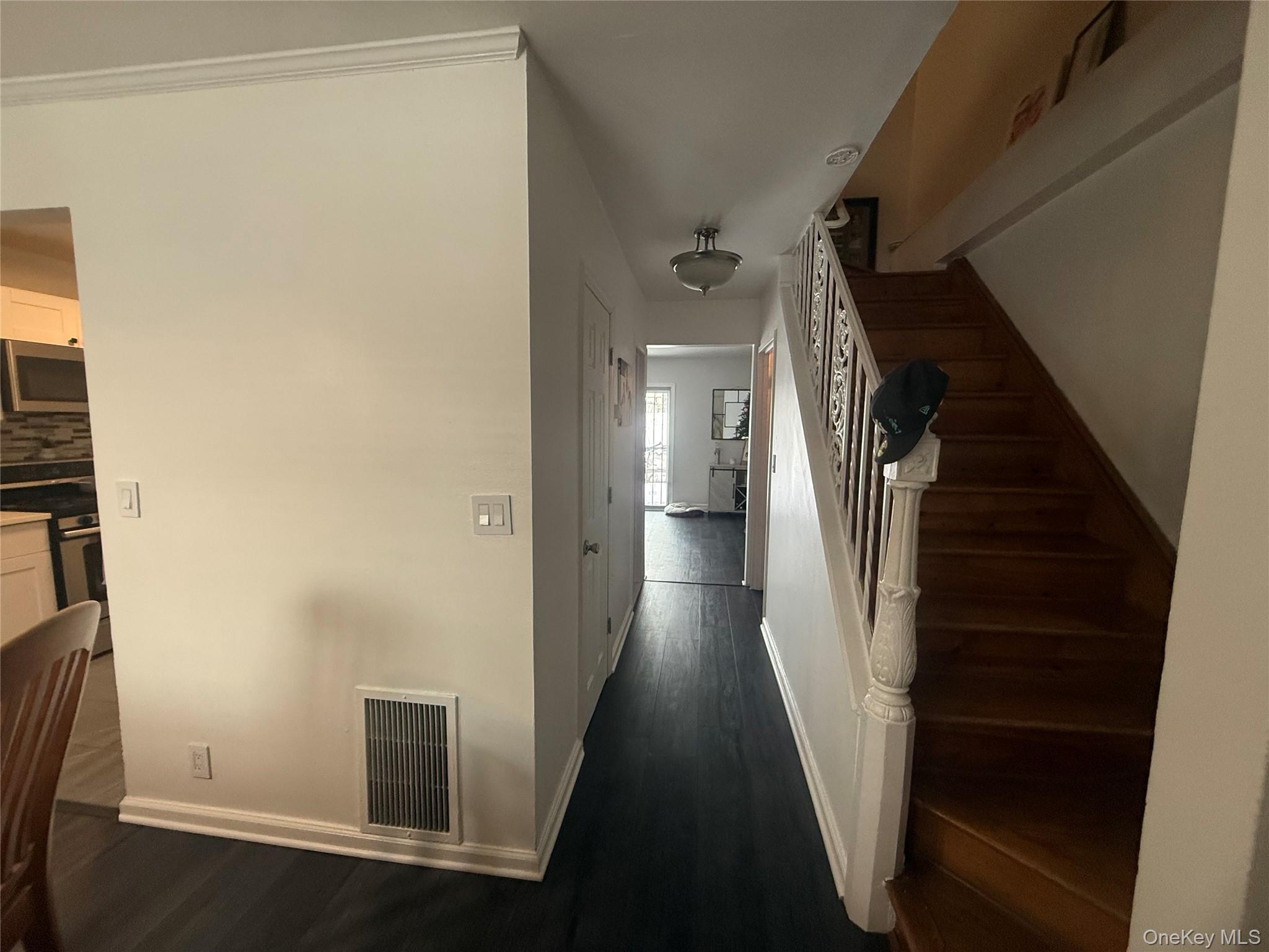 #6 photo, 2171 Arthur Avenue, Бронкс ‖ Bronx , NY 10457