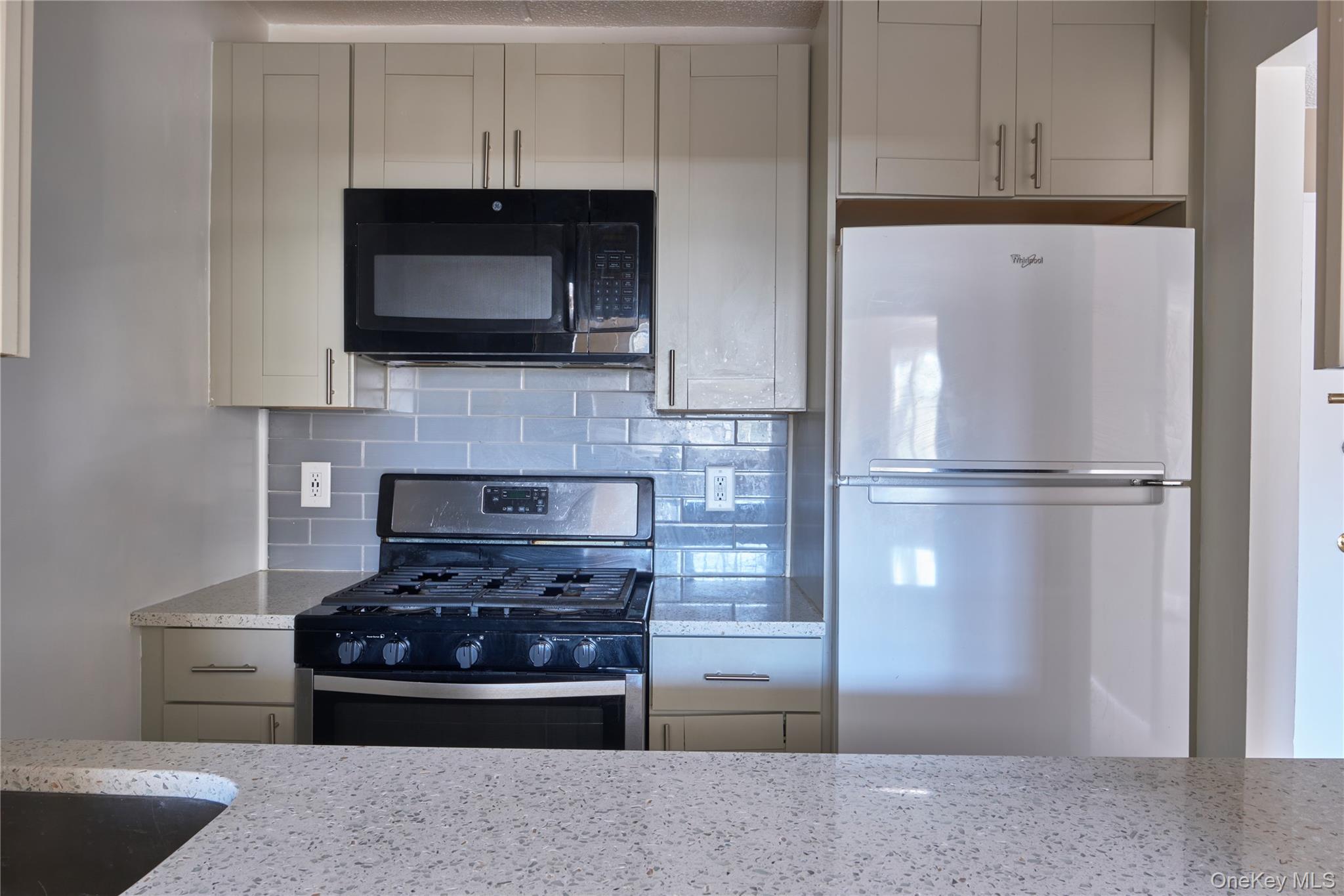 #9 photo, 2 Consulate Drive, Tuckahoe , NY 10707