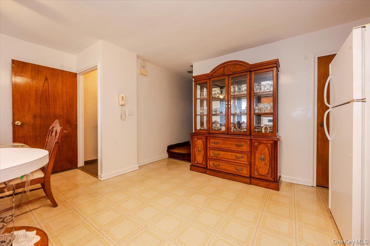 #10 photo, 276 Brinsmade Avenue, Bronx , NY 10465