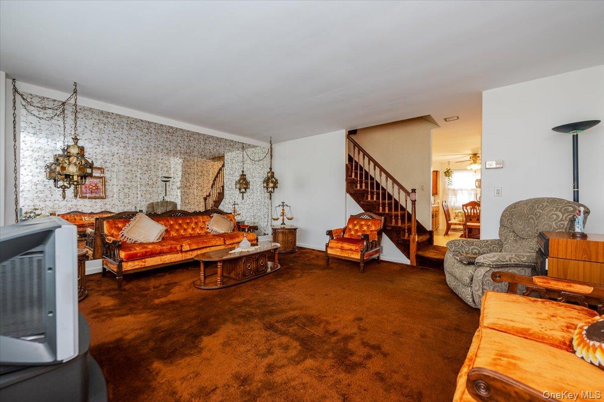 #5 photo, 276 Brinsmade Avenue, Bronx , NY 10465