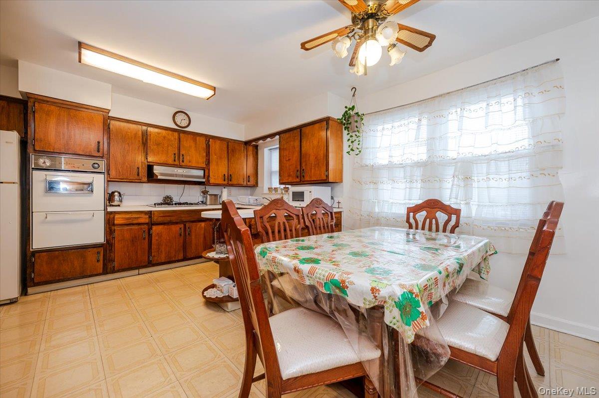 #6 photo, 276 Brinsmade Avenue, Bronx , NY 10465