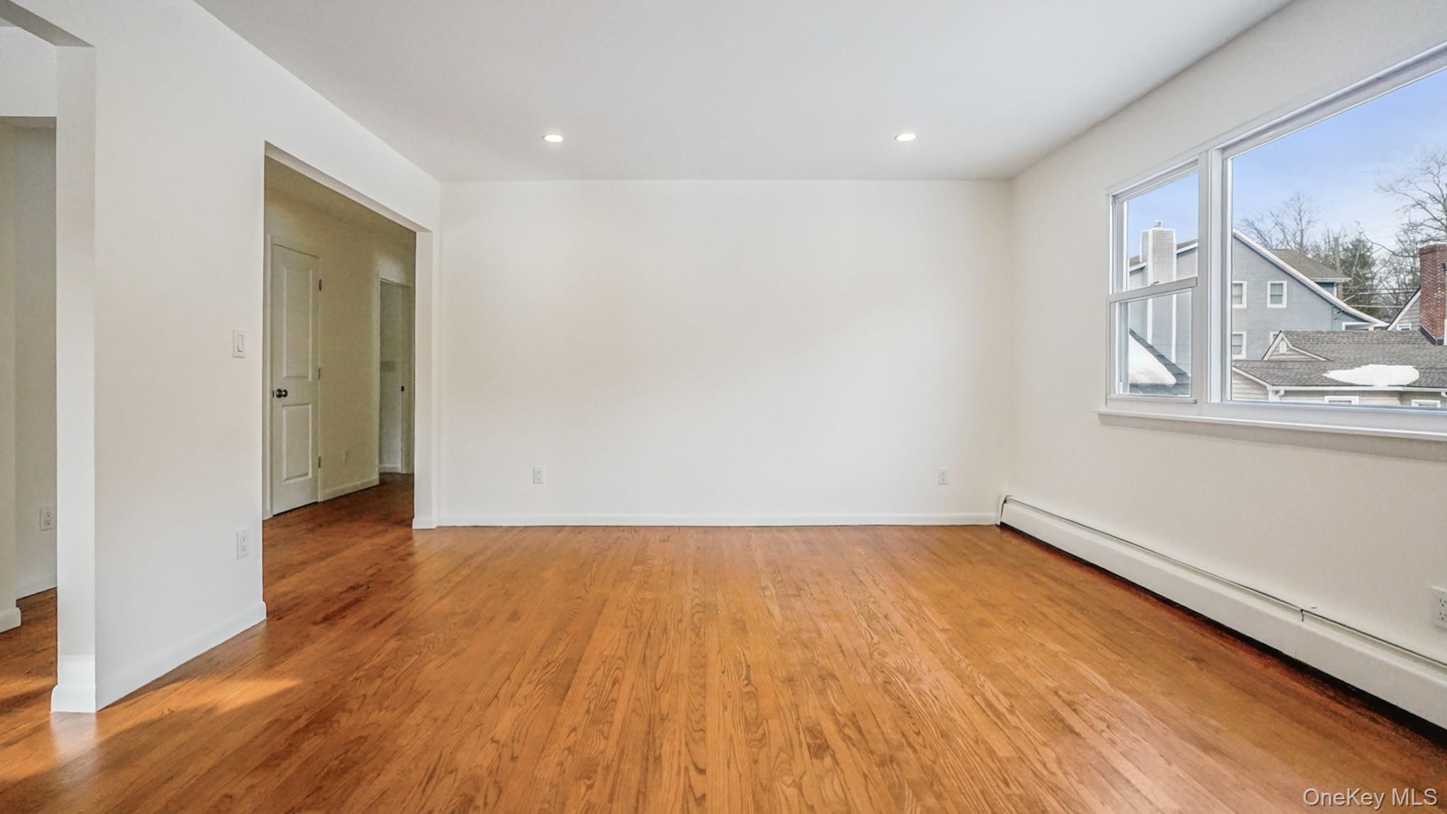 #2 photo, 100 E Sunnyside Lane, Irvington , NY 10533