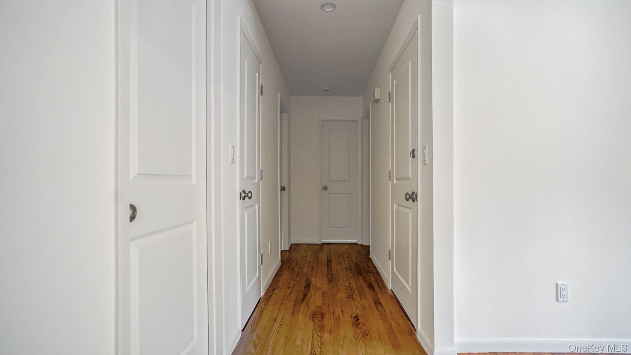 #20 photo, 100 E Sunnyside Lane, Irvington , NY 10533