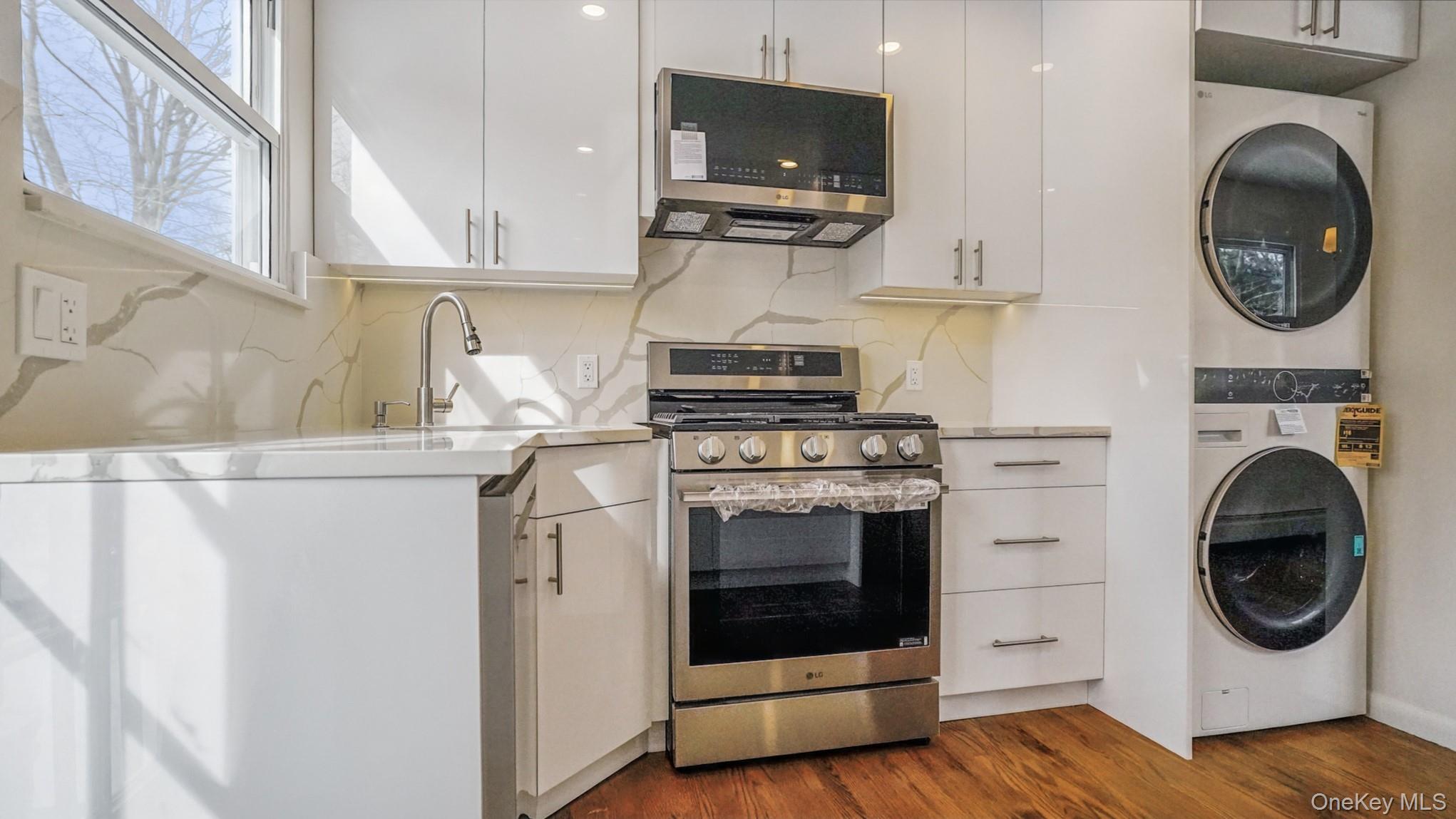 #6 photo, 100 E Sunnyside Lane, Irvington , NY 10533