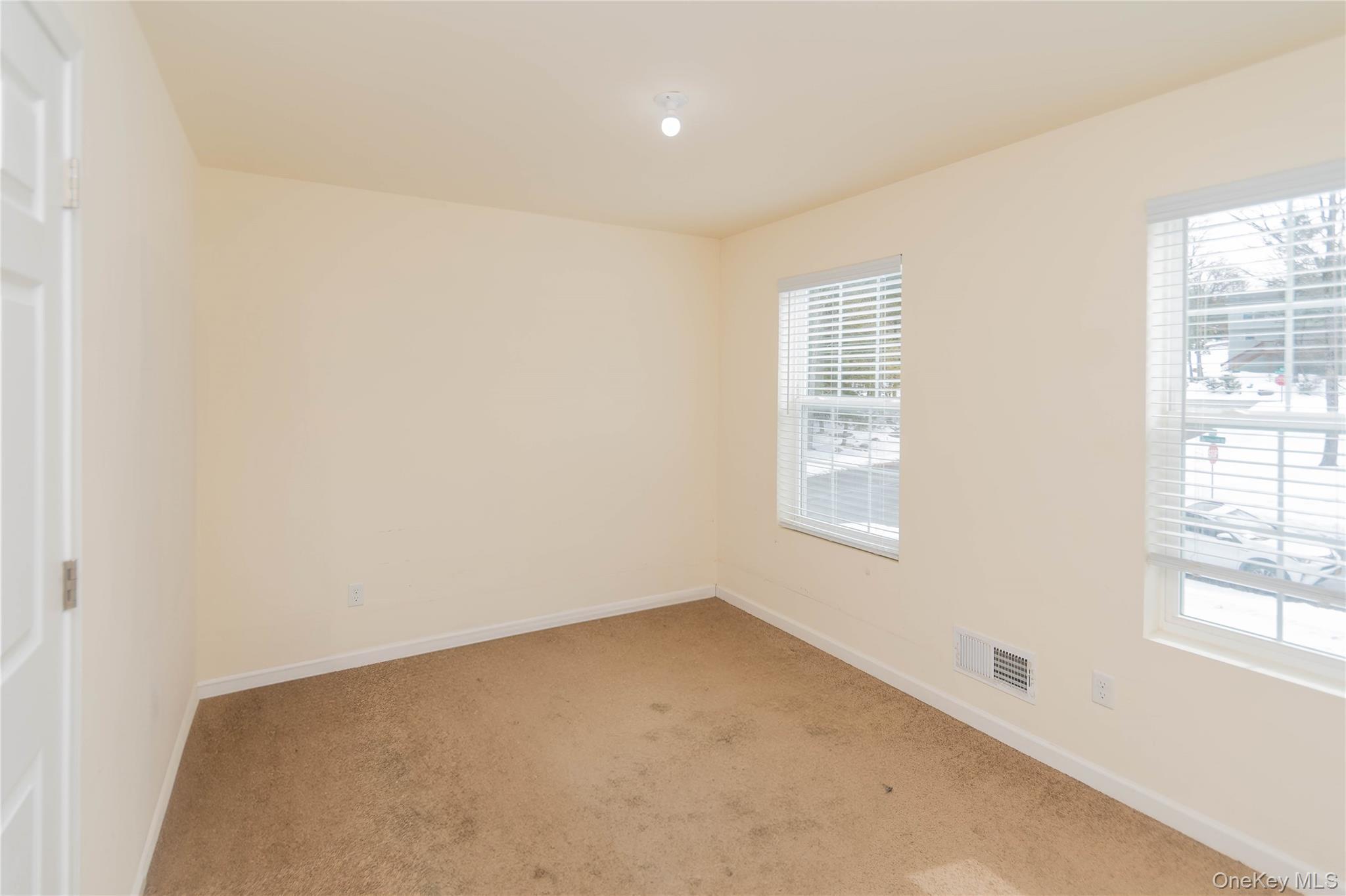 #8 photo, 62 Bristol Circle, Rock Hill , NY 12775