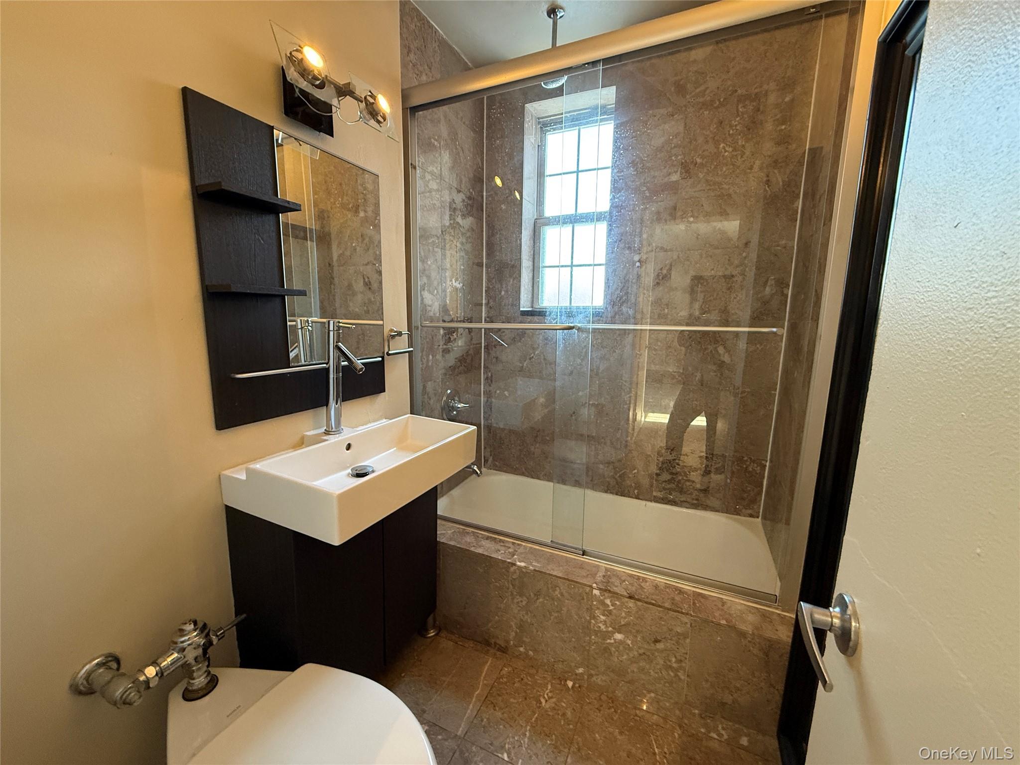 #13 photo, 796 Bronx River Road, 브롱크스 Bronxville , NY 10708