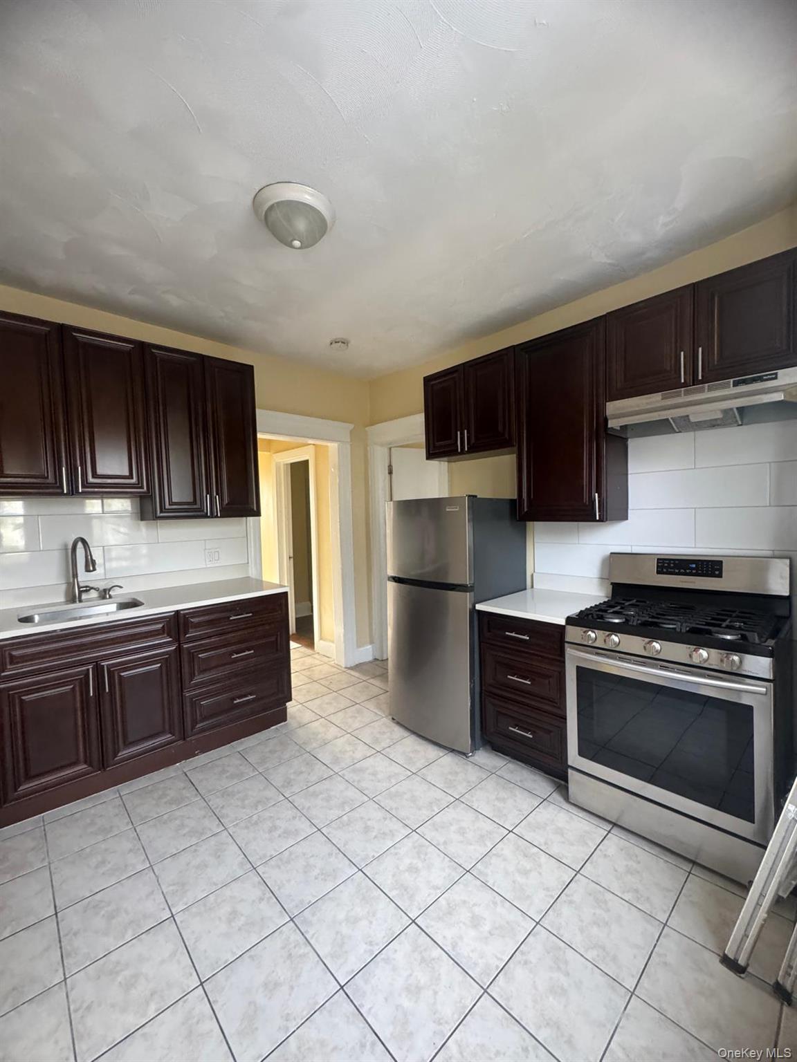 #10 photo, 141 Voss Avenue, Yonkers , NY 10703