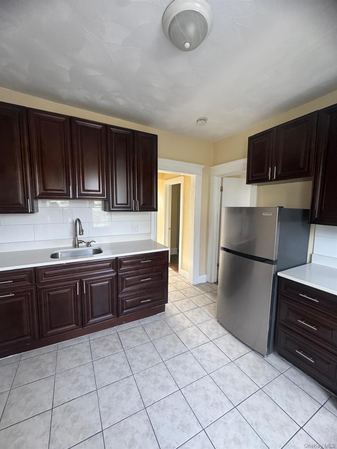 #11 photo, 141 Voss Avenue, Yonkers , NY 10703