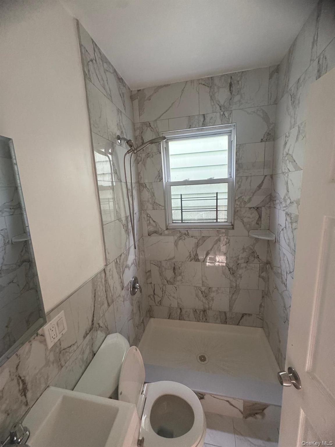 #5 photo, 141 Voss Avenue, Yonkers , NY 10703