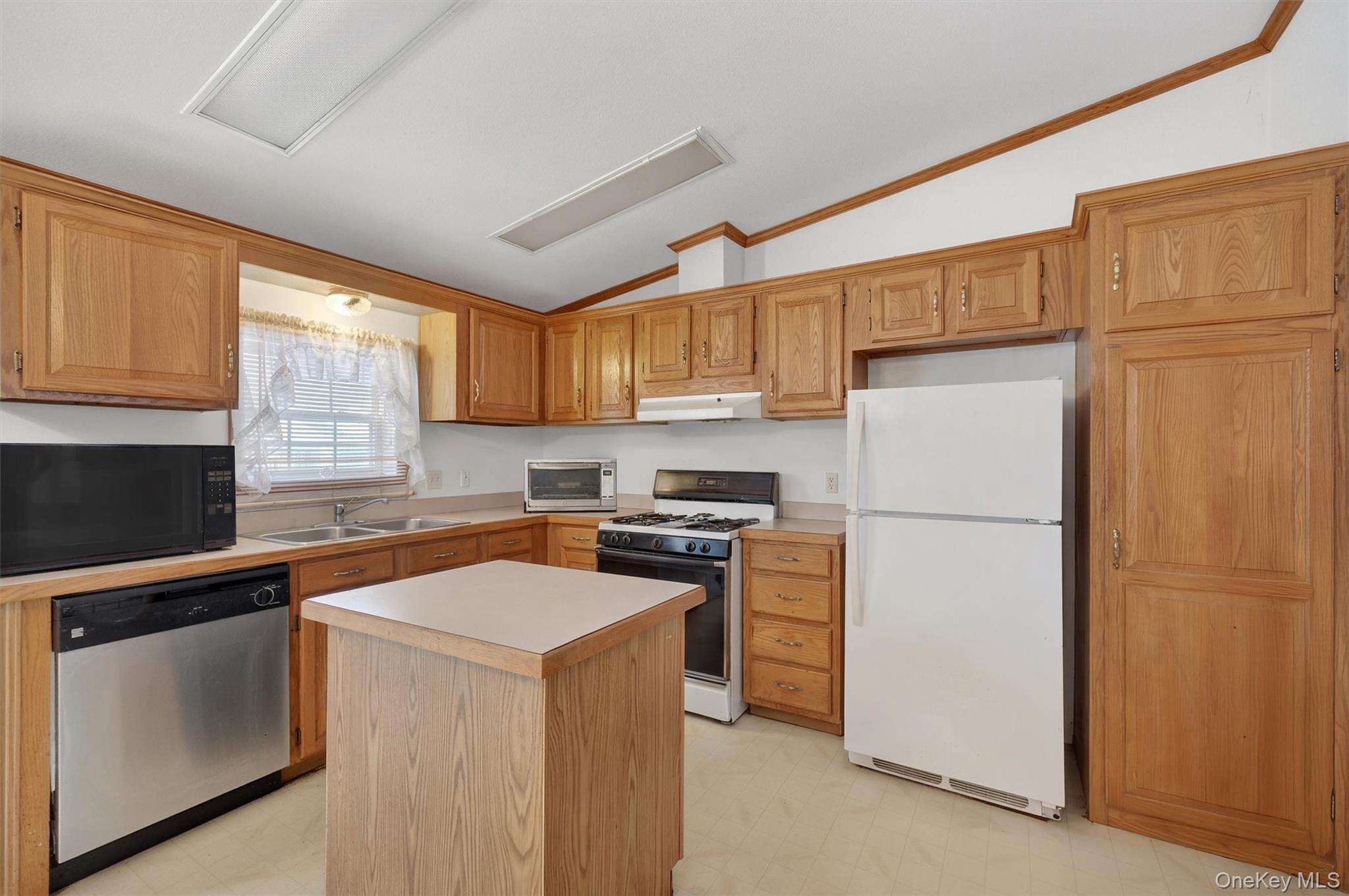 #9 photo, 56 Fourth Drive, 纽约州 Hyde Park , NY 12738