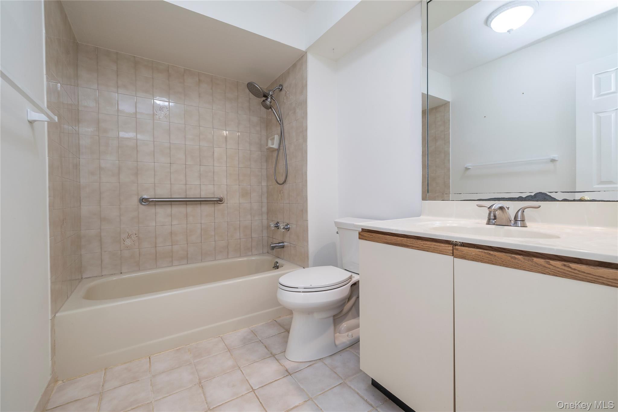 #15 photo, 22 Ridgewood Drive, Wantagh , NY 11793