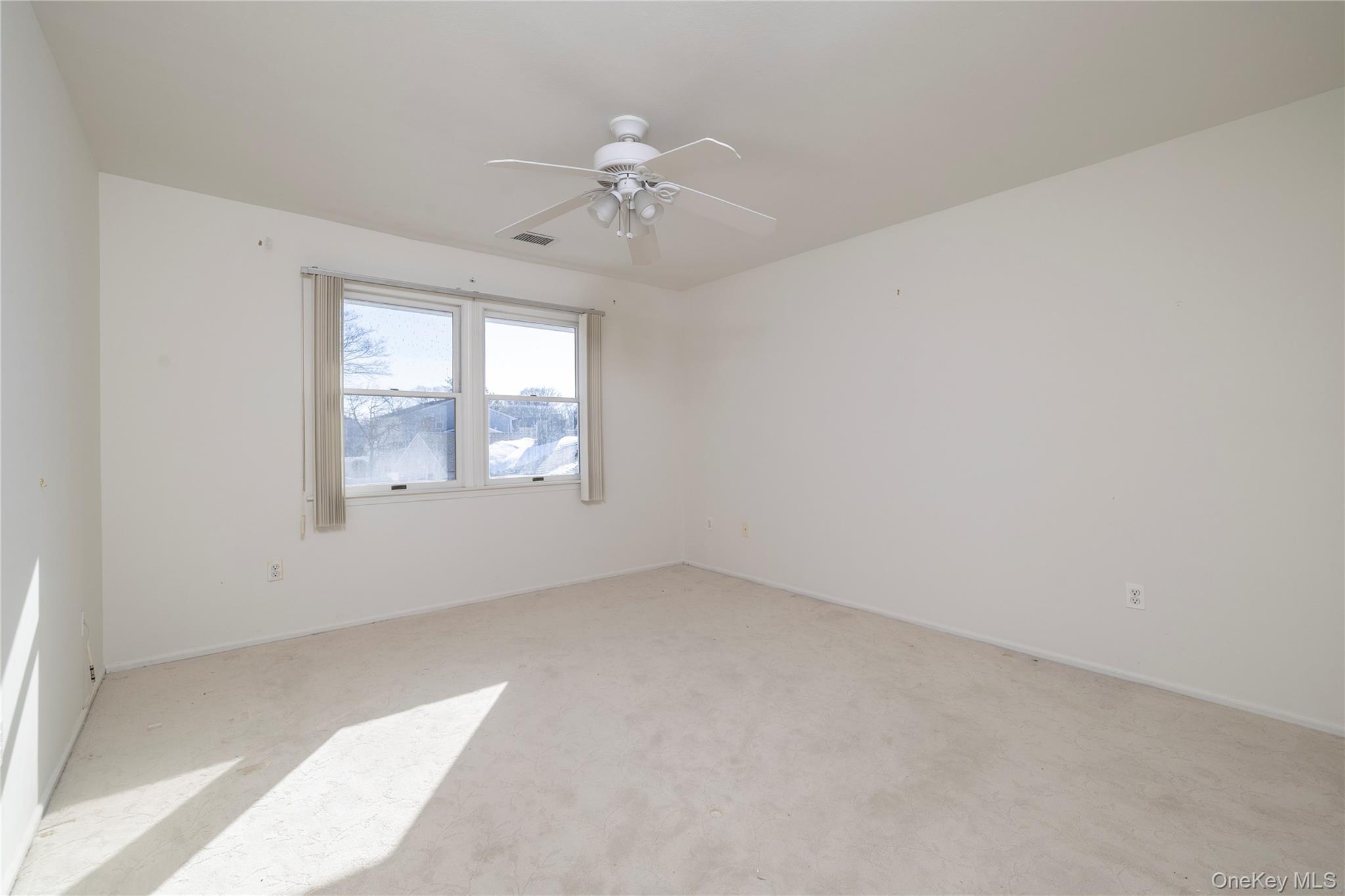 #19 photo, 22 Ridgewood Drive, Wantagh , NY 11793