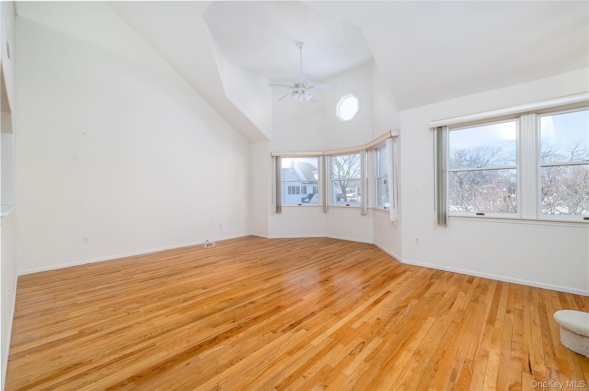 #2 photo, 22 Ridgewood Drive, Wantagh , NY 11793