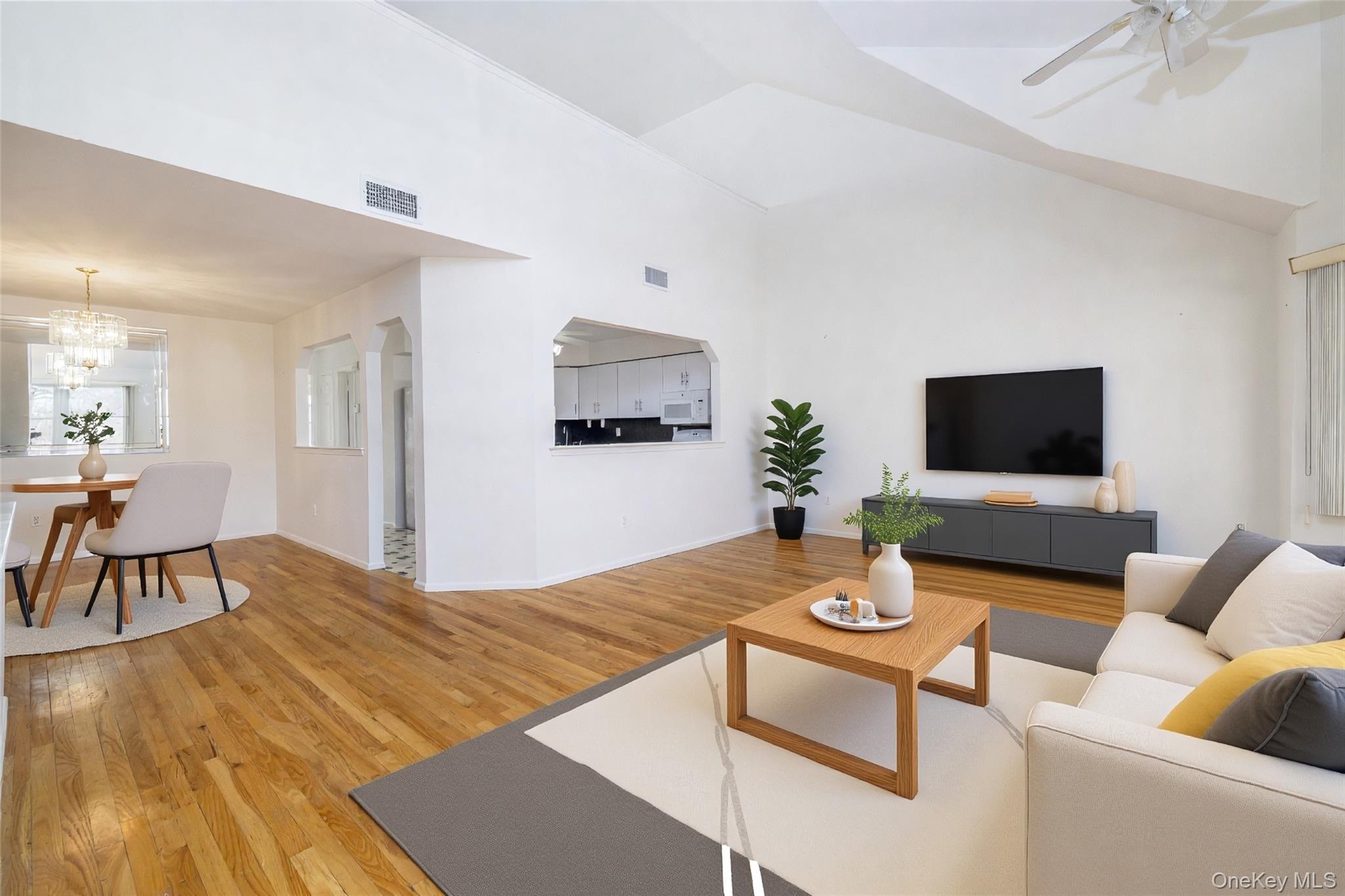 #7 photo, 22 Ridgewood Drive, Wantagh , NY 11793