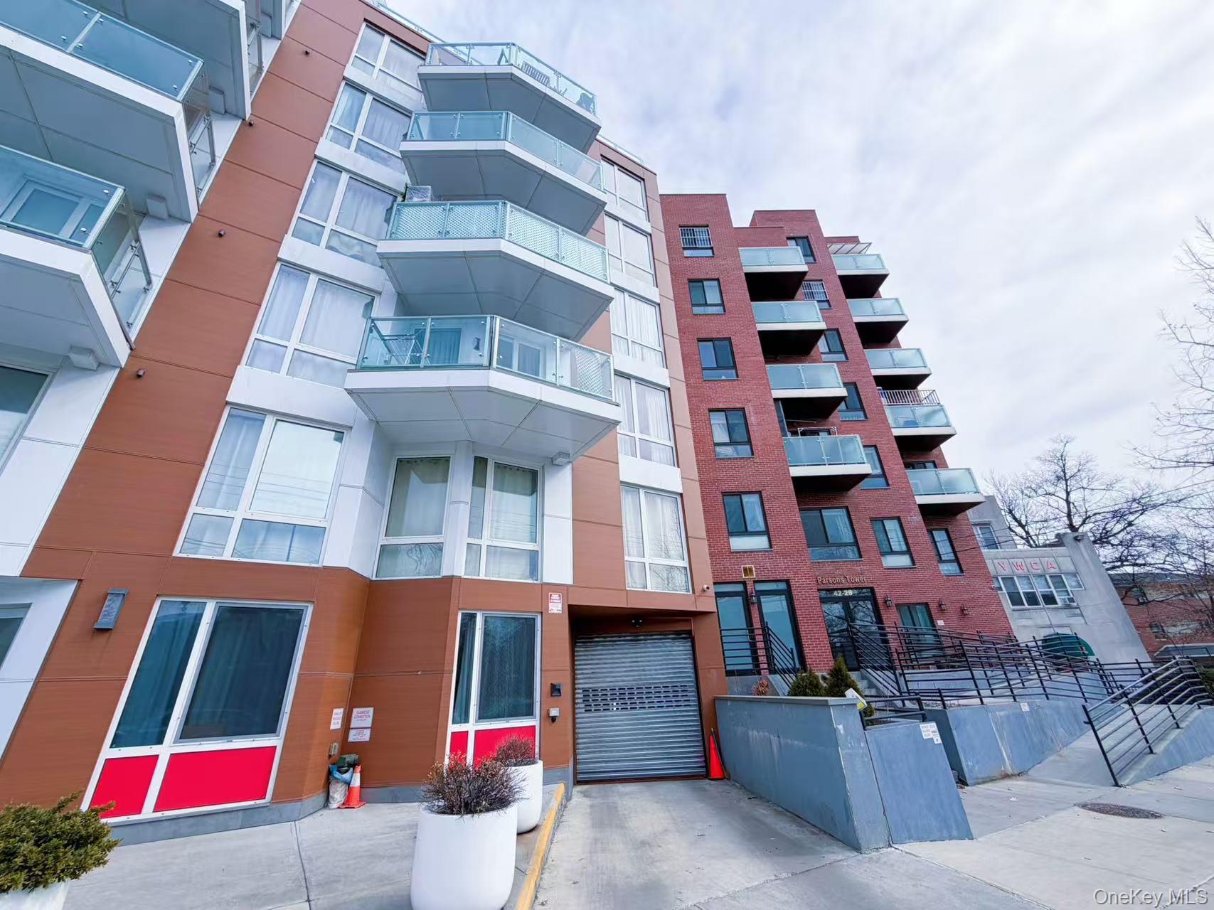 #1 photo, 42-29 Parsons Boulevard, Куинс ‖ Flushing , NY 11355