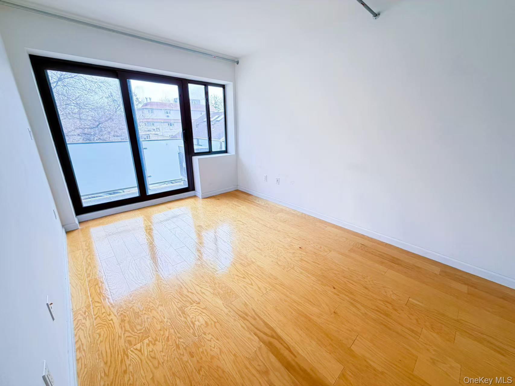 #6 photo, 42-29 Parsons Boulevard, Куинс ‖ Flushing , NY 11355