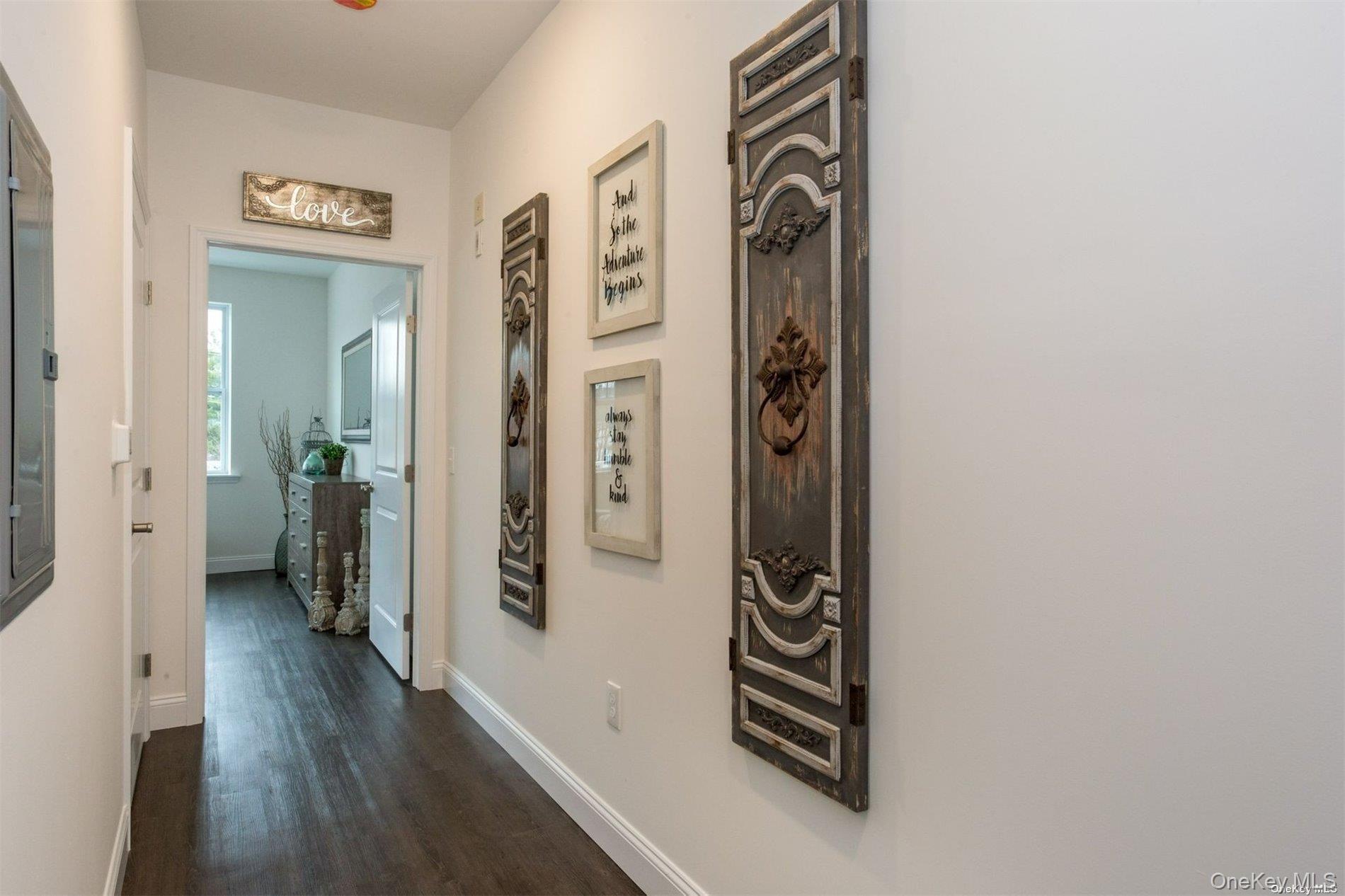 #20 photo, 1046 New York Avenue, 롱 아일랜드 Huntington Station , NY 11746