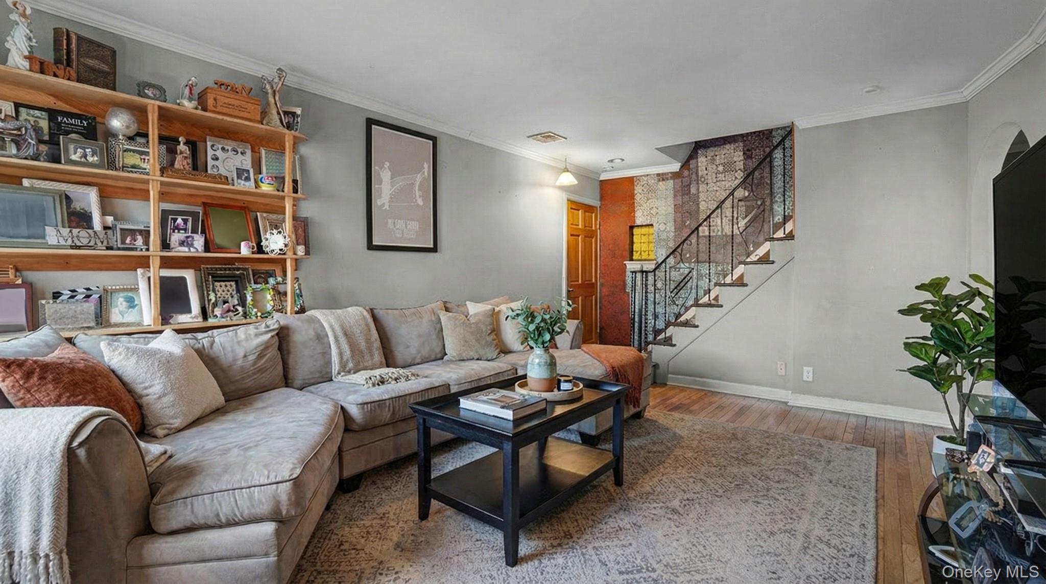 #4 photo, 100 Elizabeth Street, 롱 아일랜드 Floral Park , NY 11001