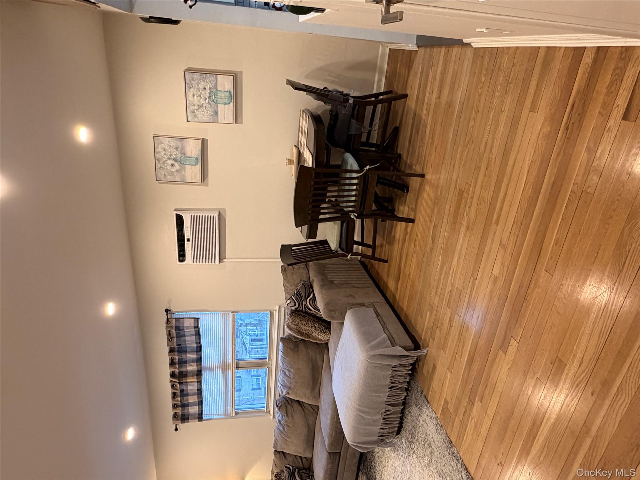 #7 photo, 268-41 82 Avenue, קווינס New Hyde Park , NY 11040