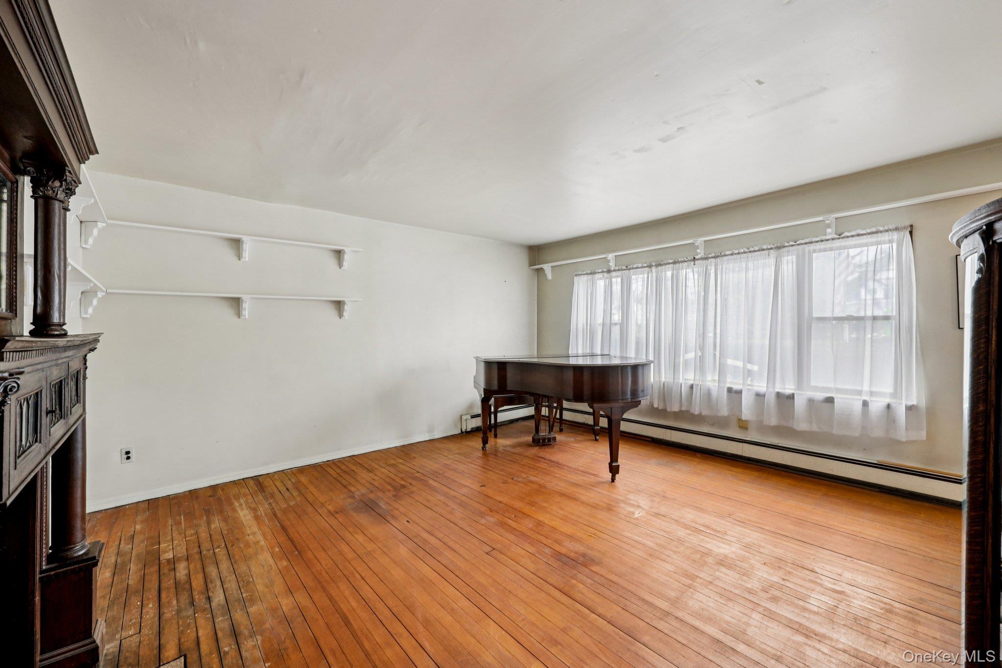 #8 photo, 82 Vernon Avenue, Нассау ‖ East Norwich , NY 11732