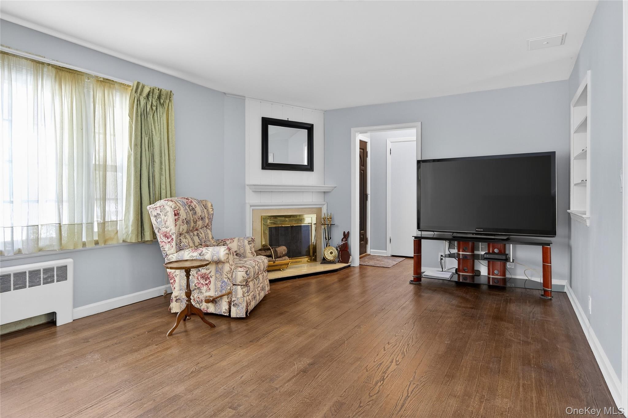 #3 photo, 8 Crestwood Drive, Huntington Station , NY 11746