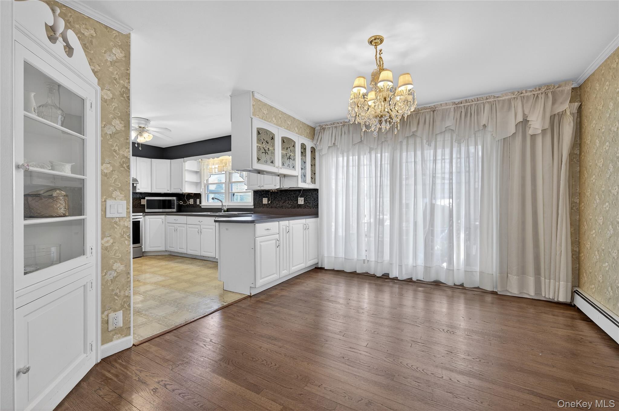 #5 photo, 8 Crestwood Drive, Huntington Station , NY 11746