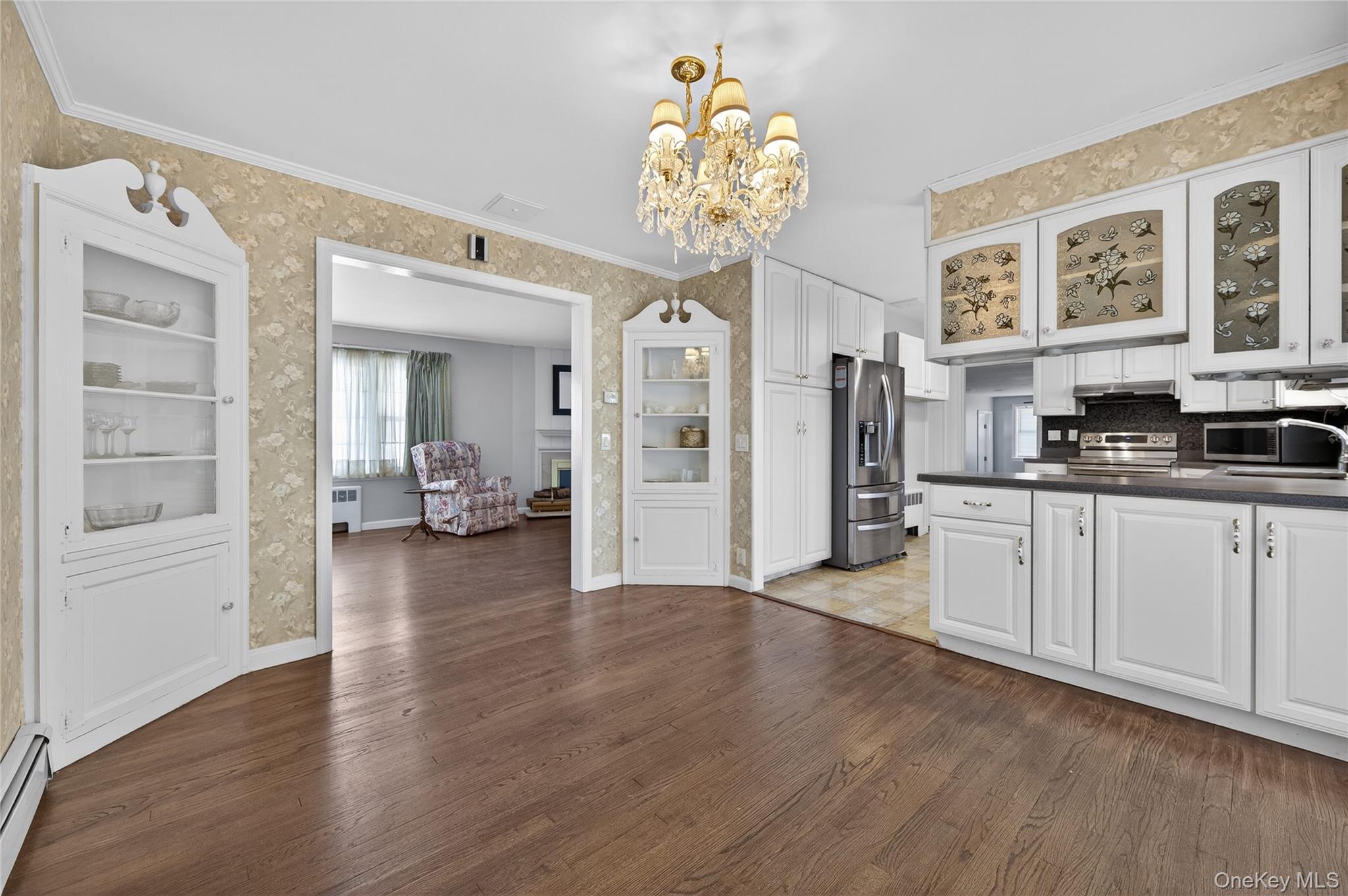 #7 photo, 8 Crestwood Drive, Huntington Station , NY 11746