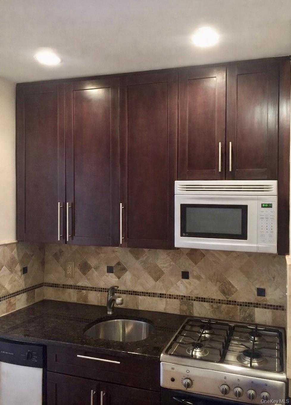 #3 photo, 1420 York Avenue, מנהטן New York (Manhattan) , NY 10021