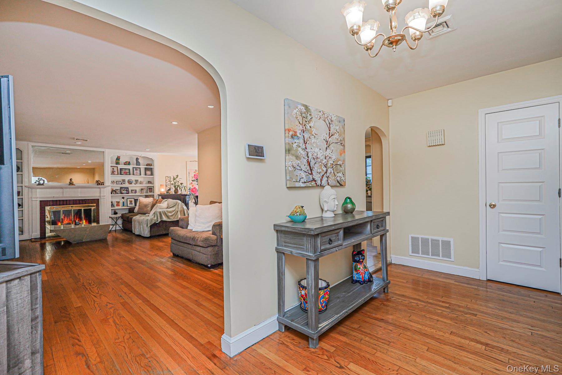 #5 photo, 4 Brentwood Avenue, סטטן איילנד Staten Island , NY 10301