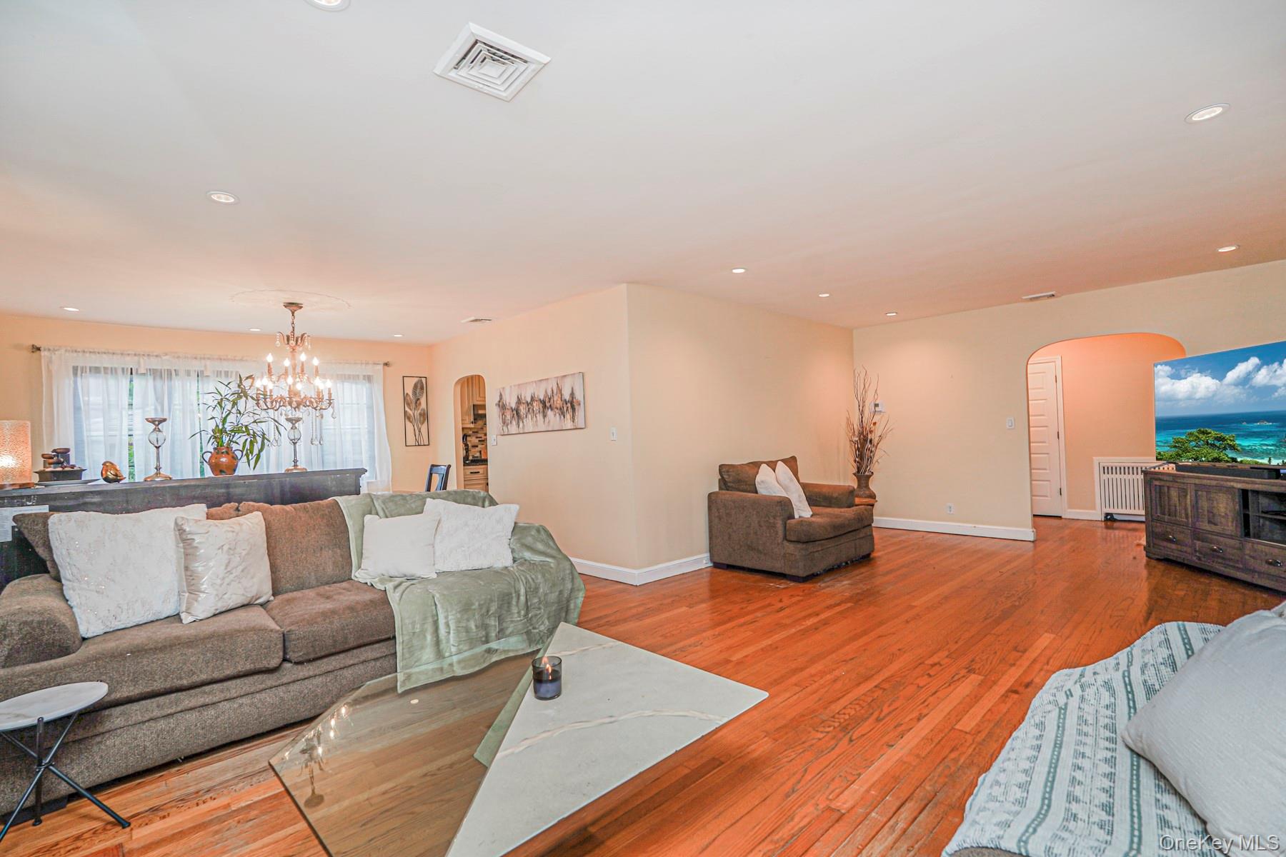 #9 photo, 4 Brentwood Avenue, סטטן איילנד Staten Island , NY 10301