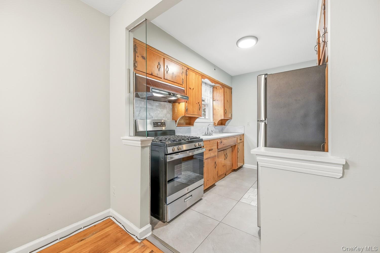 #14 photo, 2323 32nd Street, Куинс ‖ Astoria , NY 11105