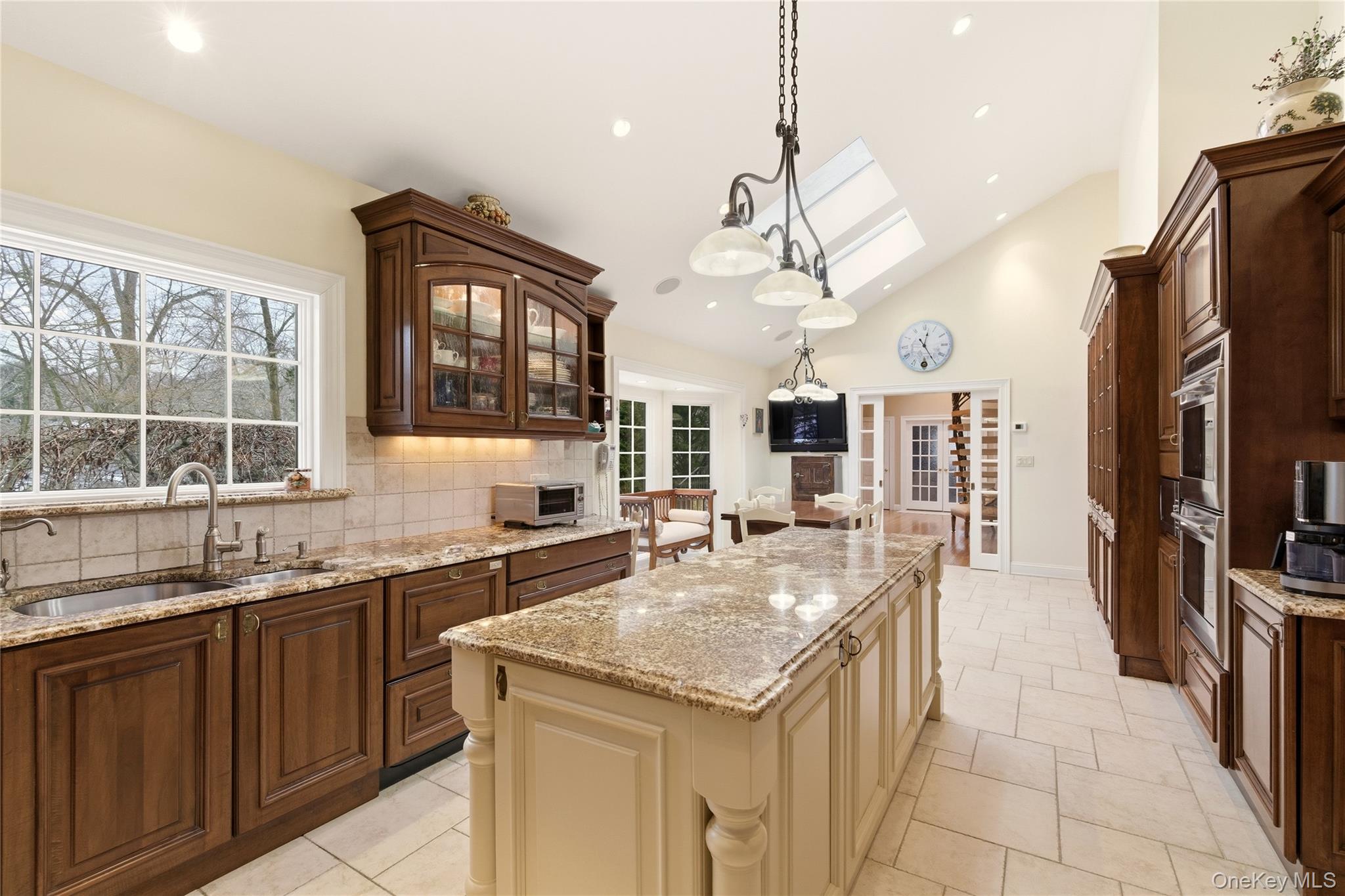 #14 photo, 1017 Friendly Road, Upper Brookville , NY 11771