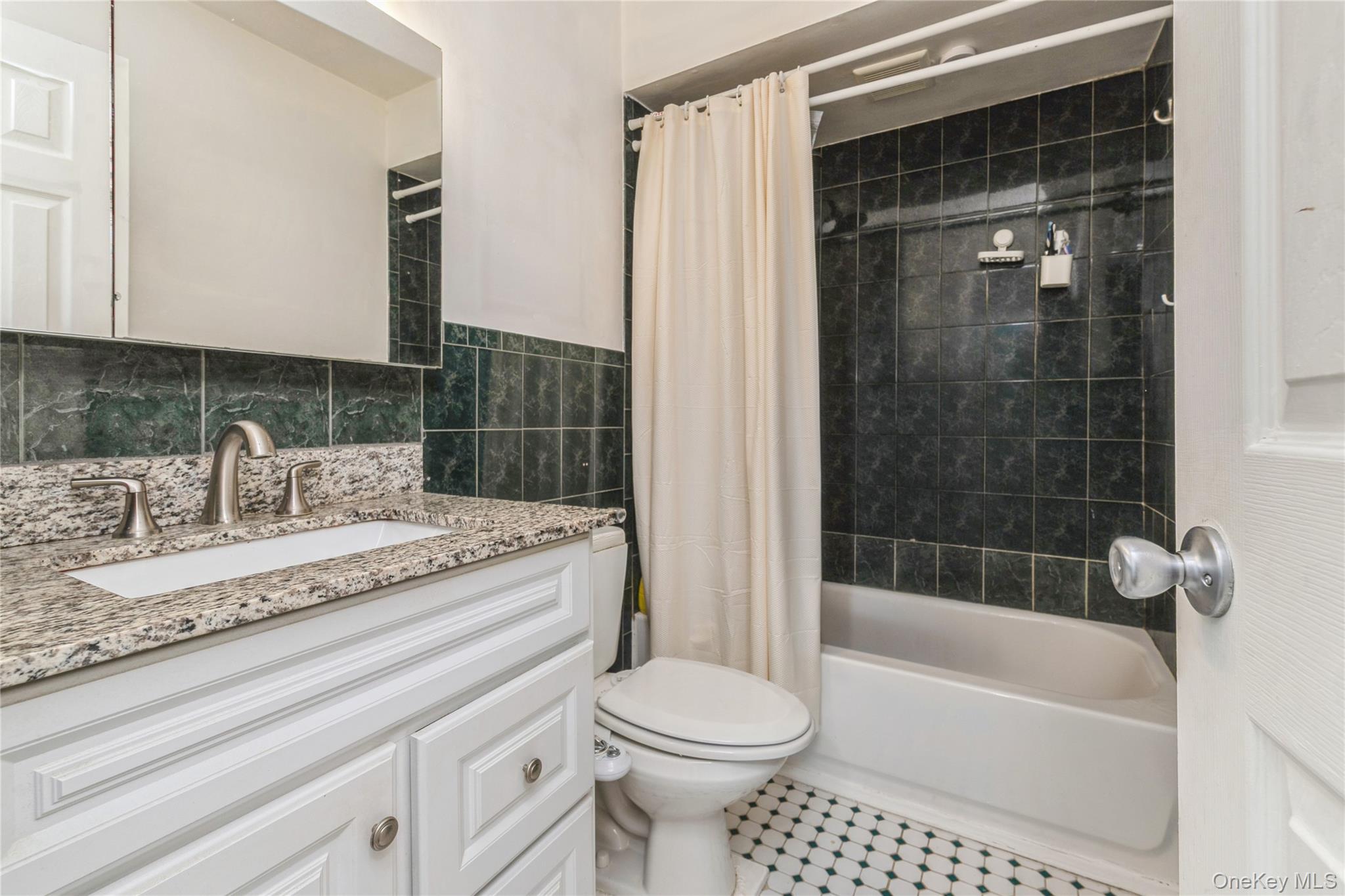 #15 photo, 10 Hickory Street, Central Islip , NY 11722