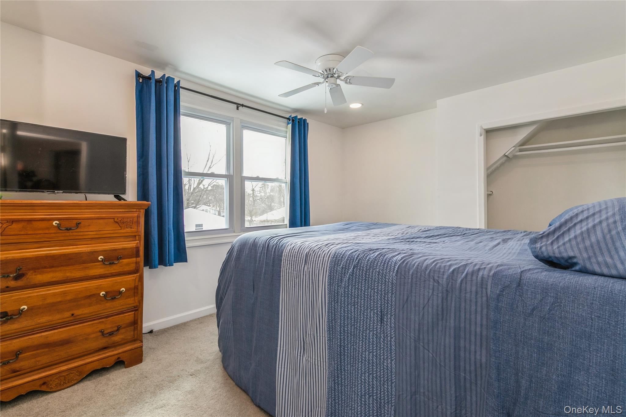 #19 photo, 10 Hickory Street, Central Islip , NY 11722