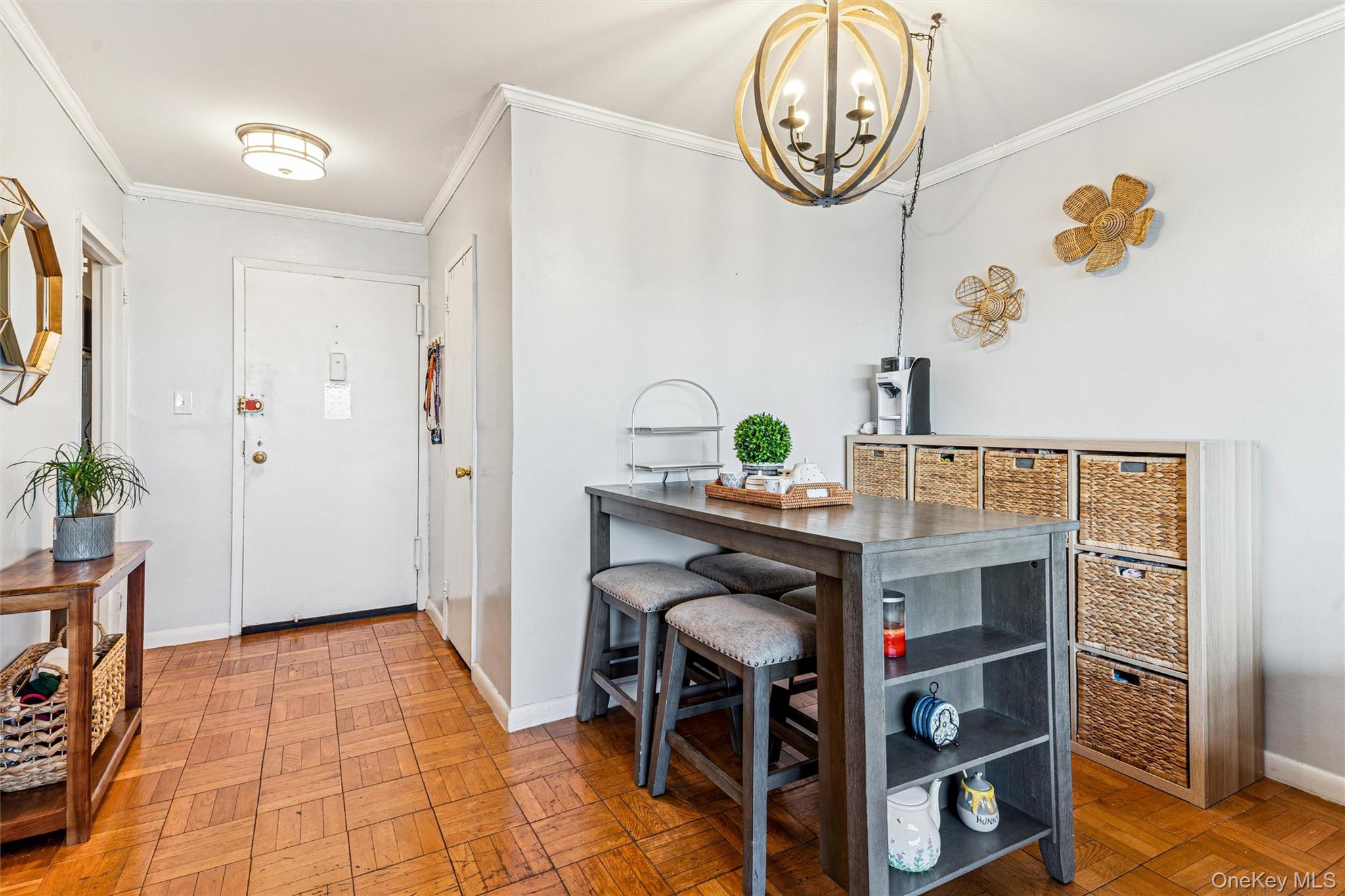 #4 photo, 10230 66 Road, Forest Hills , NY 11375