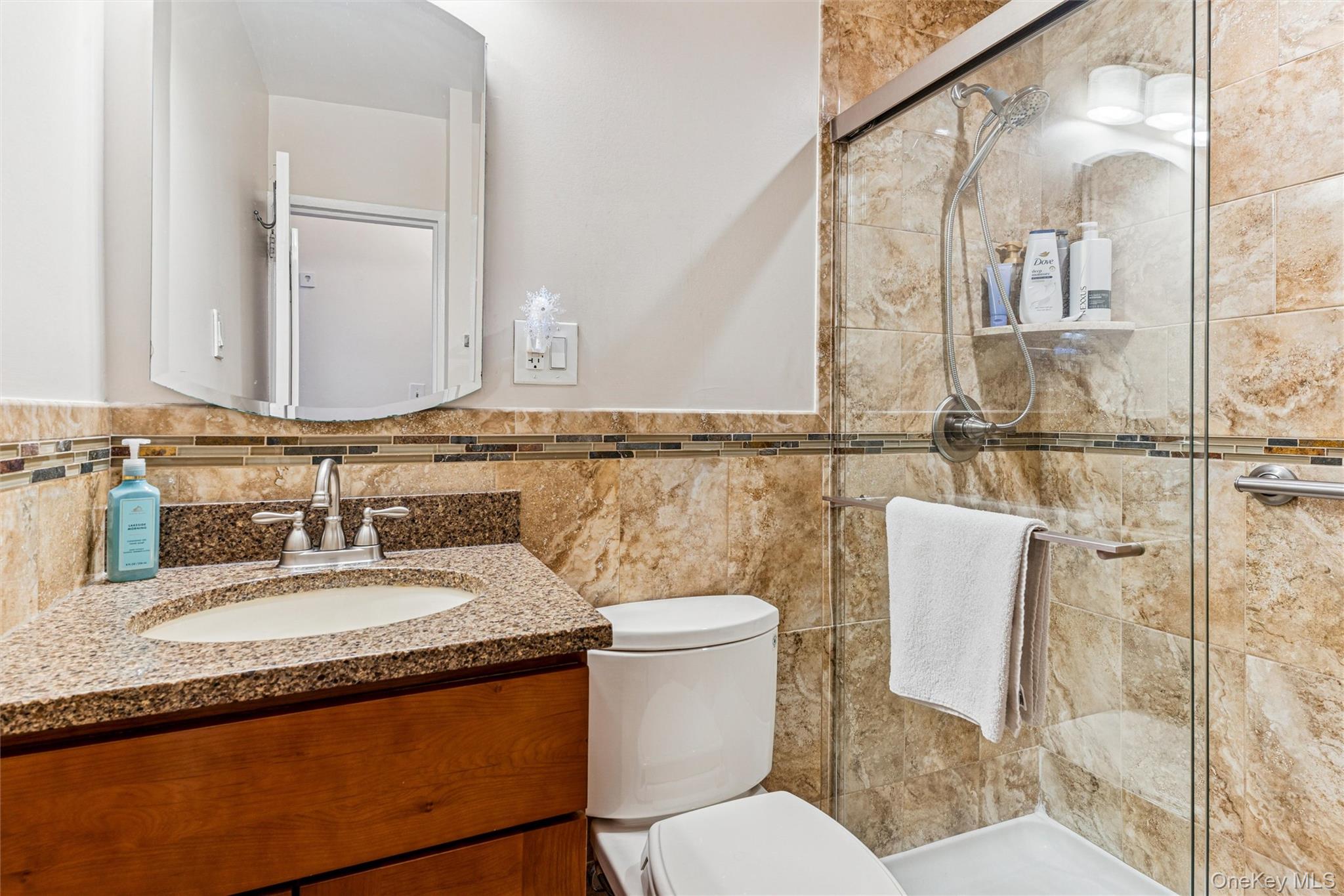 #7 photo, 10230 66 Road, Forest Hills , NY 11375