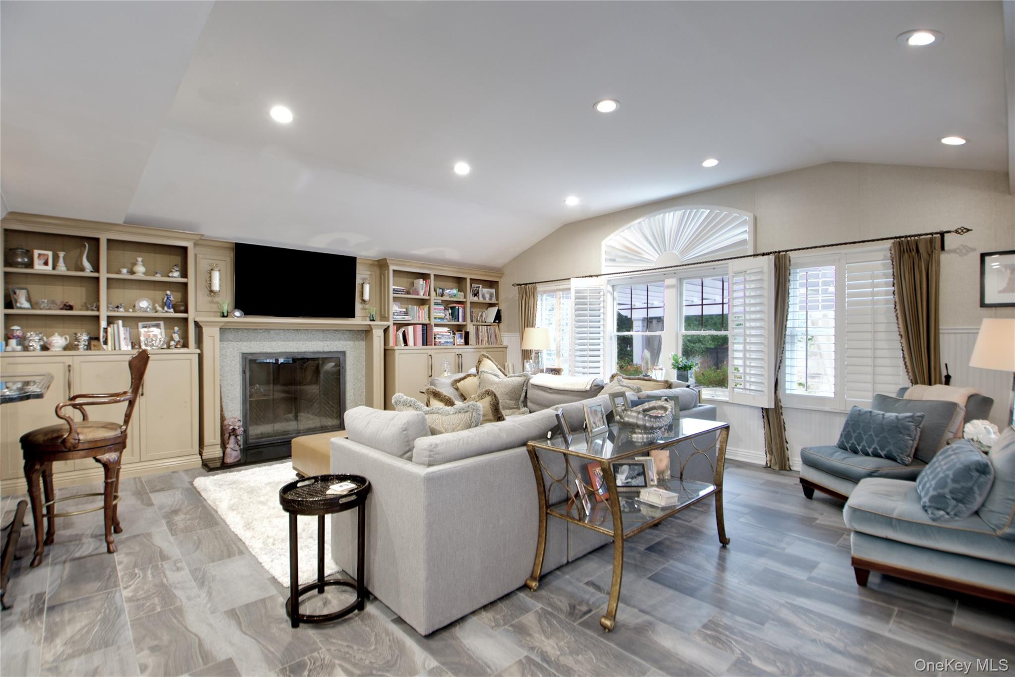 #10 photo, 110 Birch Drive, East Hills , NY 11576