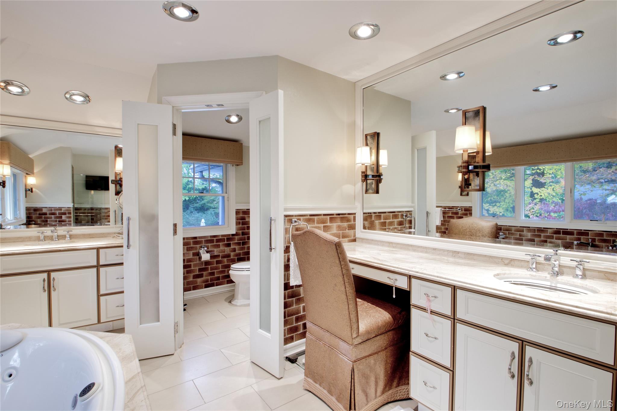 #17 photo, 110 Birch Drive, East Hills , NY 11576