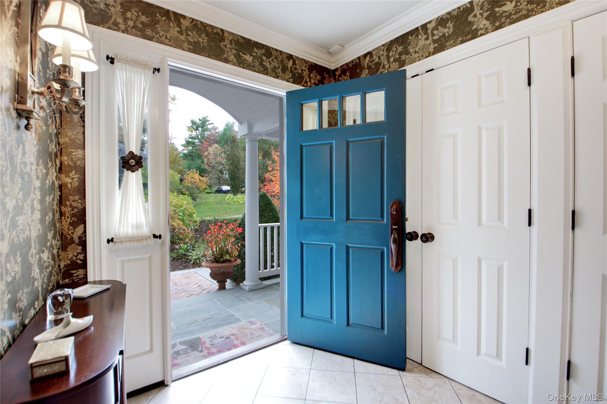 #3 photo, 110 Birch Drive, East Hills , NY 11576