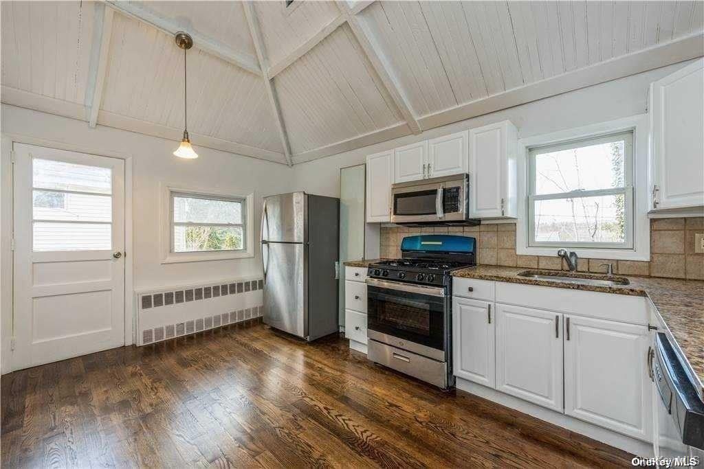 #2 photo, 32 Grove Street, Нассау ‖ Glenwood Landing , NY 11547