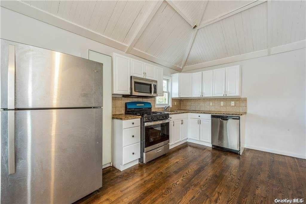 #7 photo, 32 Grove Street, Нассау ‖ Glenwood Landing , NY 11547