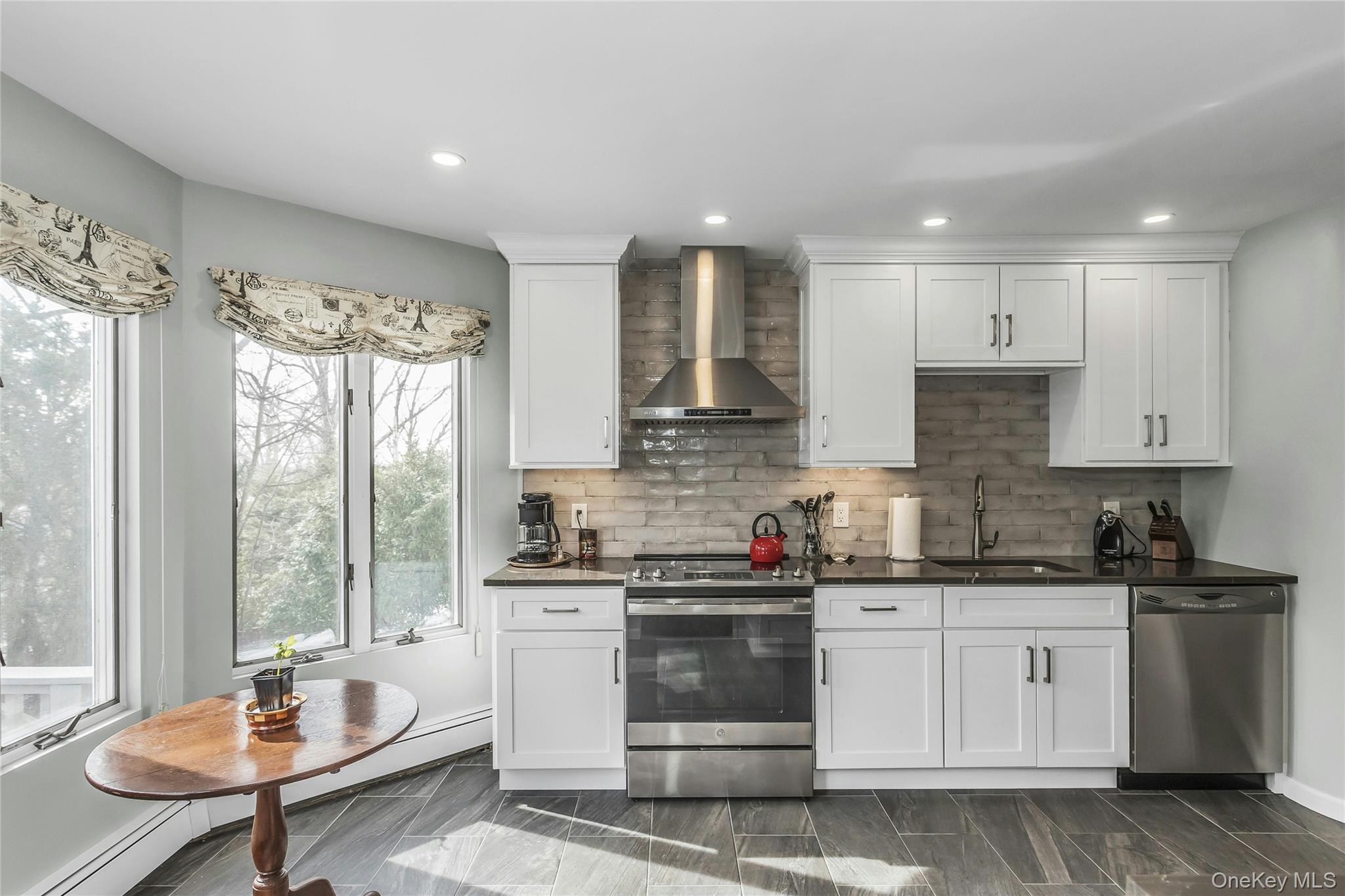 #9 photo, 69 Bogart Avenue, Нассау ‖ Port Washington , NY 11050