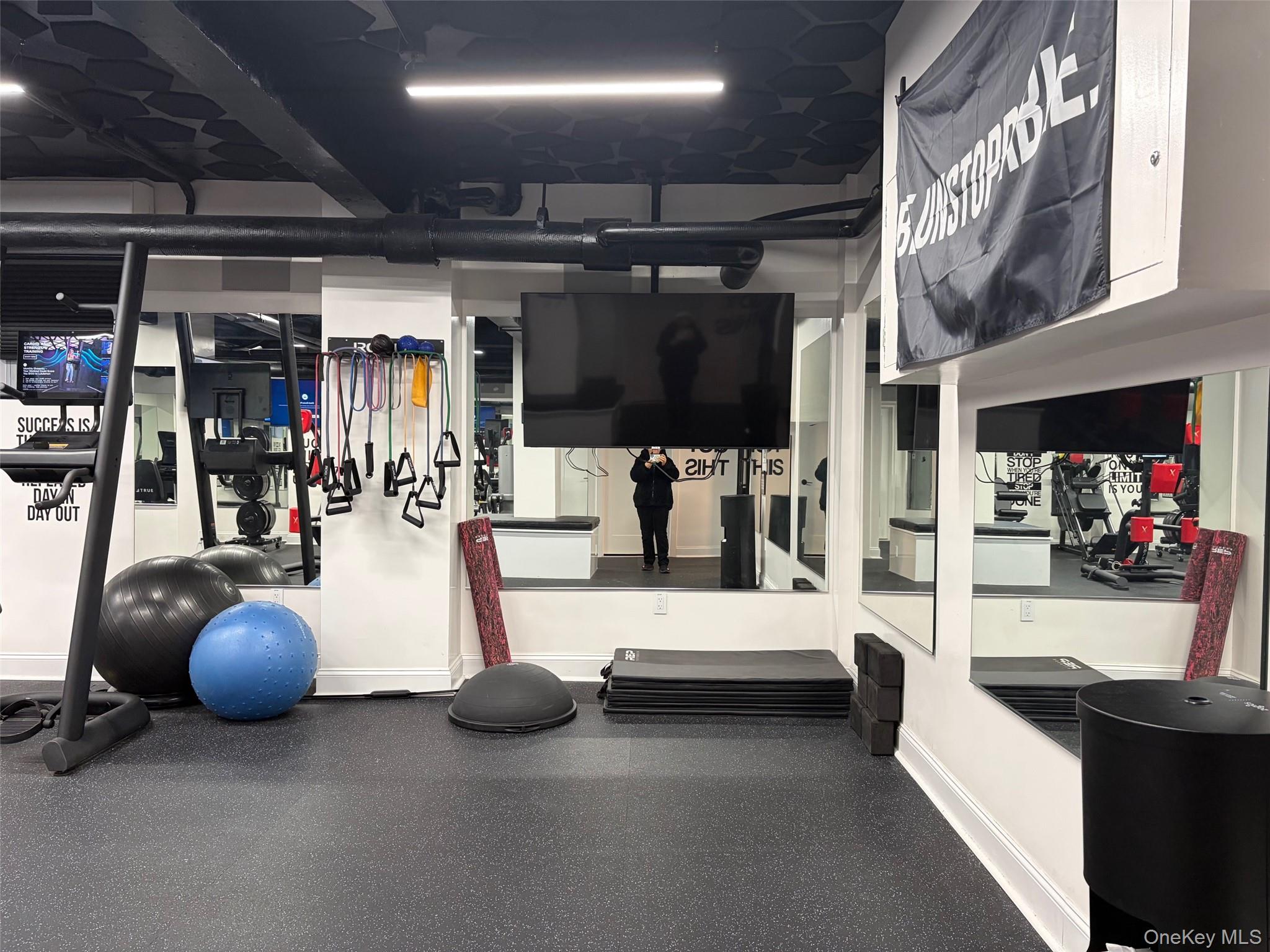 #8 photo, 210 Pelham Road, New Rochelle , NY 10805