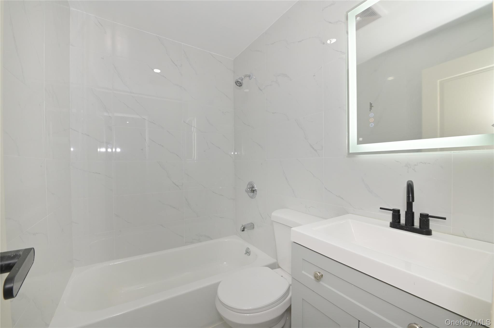 #7 photo, 64-46 217th Street, Bayside , NY 11364