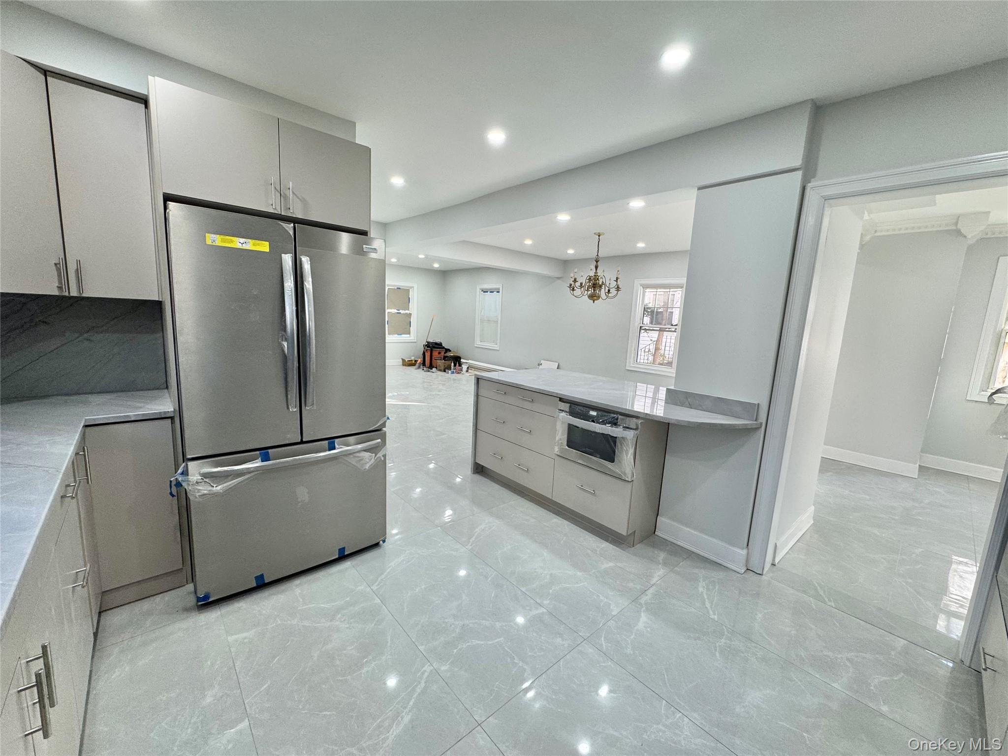 #12 photo, 32 A Berkshire Road, 롱 아일랜드 그레이트넥 Great Neck , NY 11023