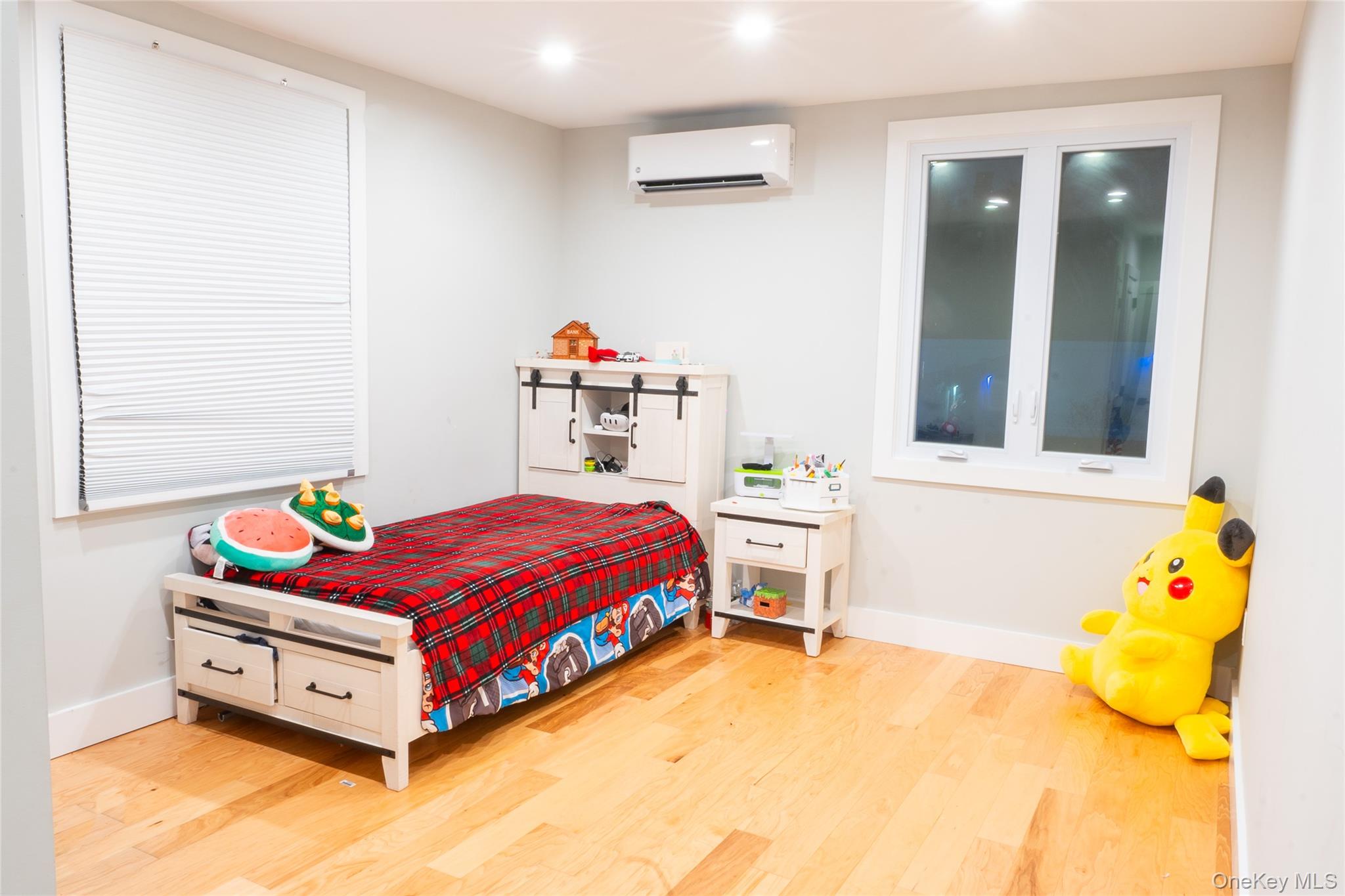 #10 photo, 4 Riverside Avenue, 롱 아일랜드 Mastic Beach , NY 11951