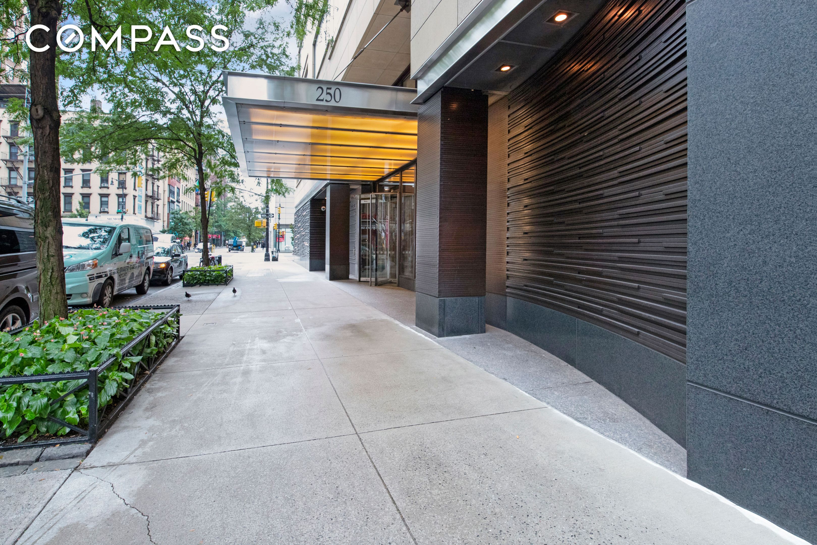 #15 photo, 250 E 53rd Street, मैनहटन Midtown East , NY 10022