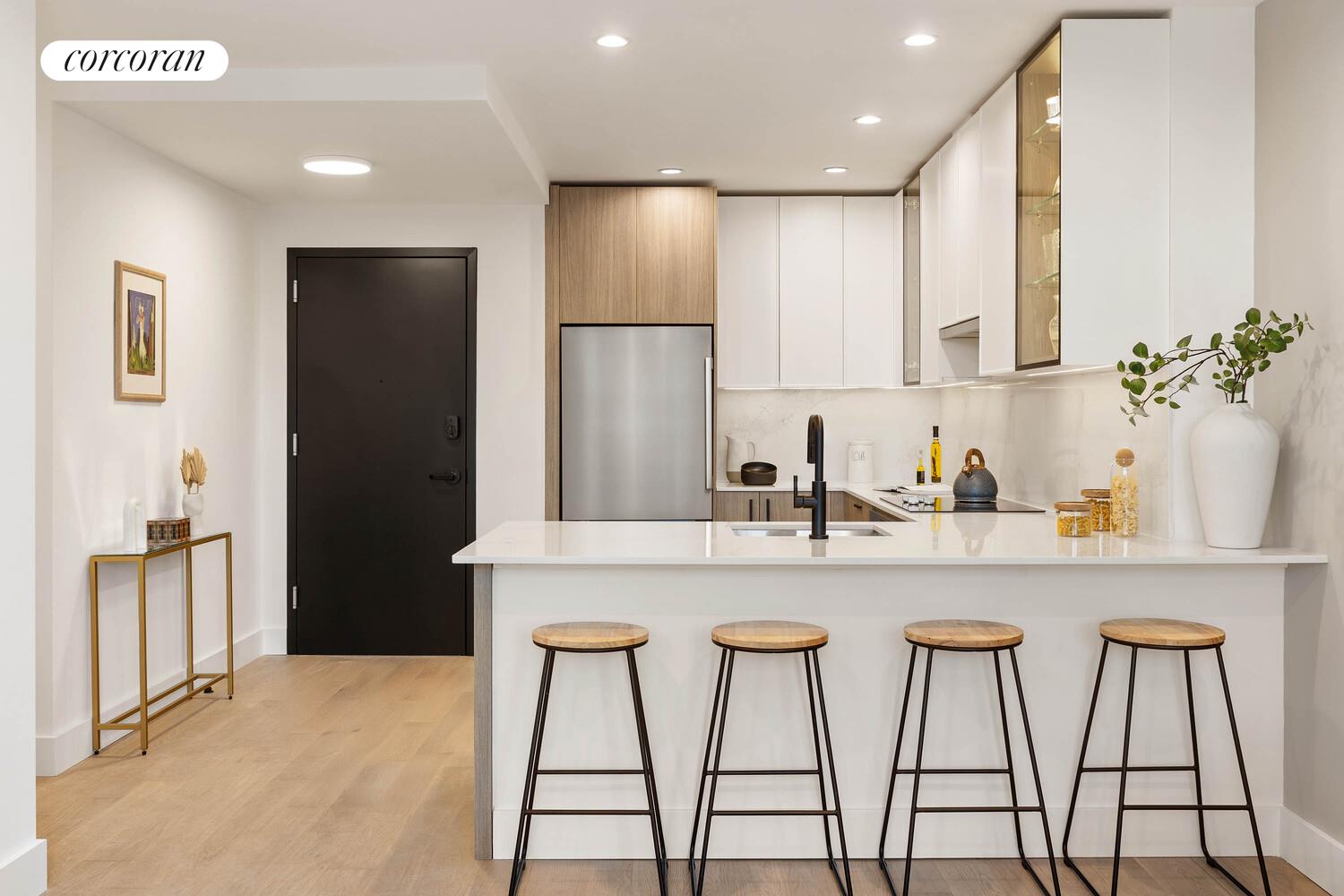 #3 photo, 25-23 NEWTOWN Avenue, Astoria , NY 11102