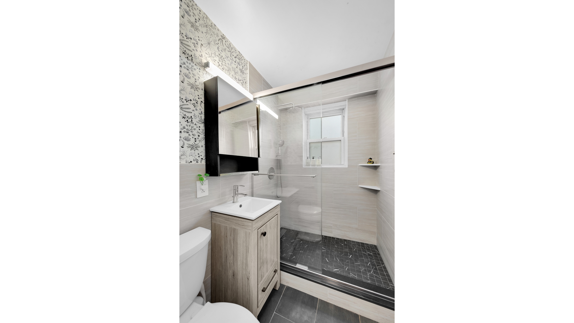 #6 photo, 166 E 35TH Street, Murray Hill , NY 10016