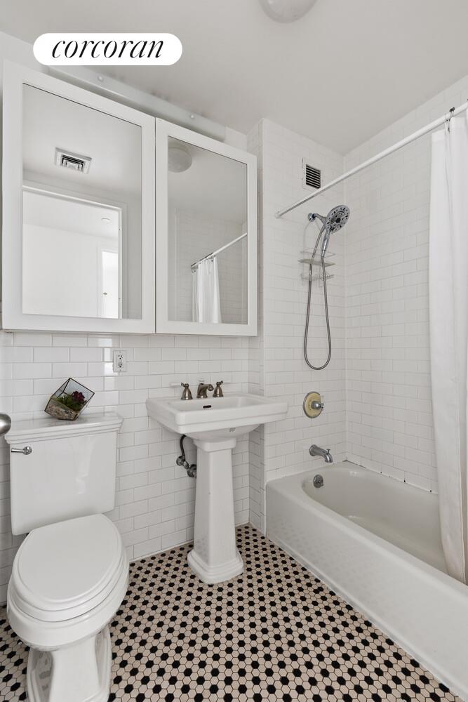 #5 photo, 383 CARLTON Avenue, Fort Greene , NY 11238